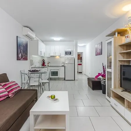 Cristianos Royal Gardens Apartment Playa de las Americas (Tenerife)